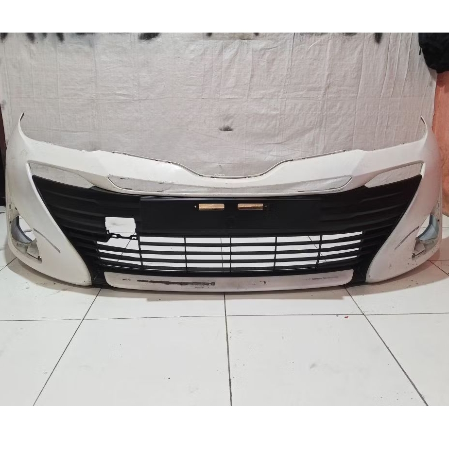 Bemper + Ram Yaris 2019 Original