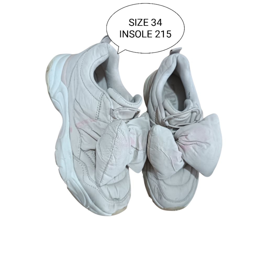 SEPATU SNEAKERS PRELOVED SIZE 34 ZARA