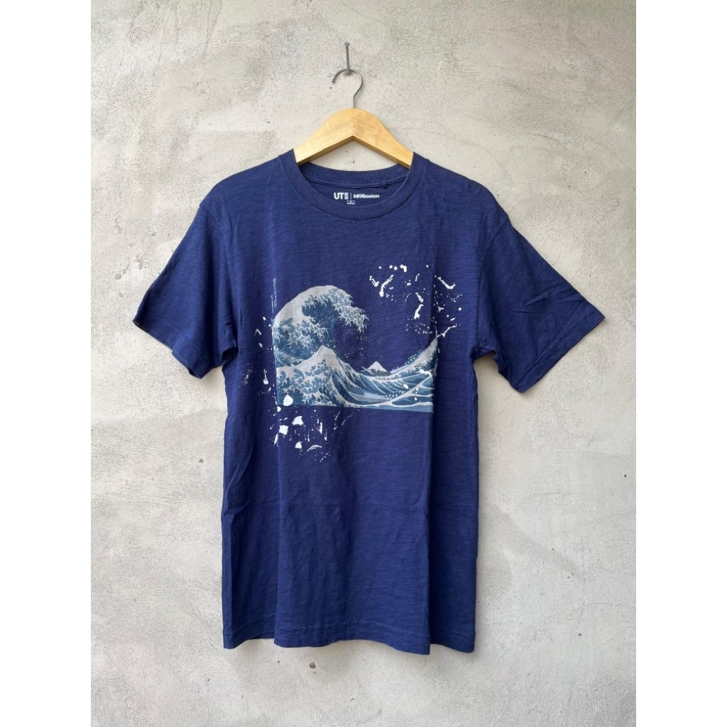 Uniqlo UT Ukiyo-e Hokusai T-shirt M