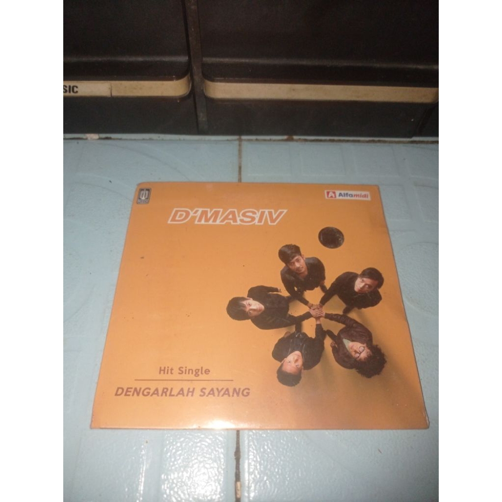 Kaset CD D'Masiv Hits Single Dengarlah Sayang ( segel )