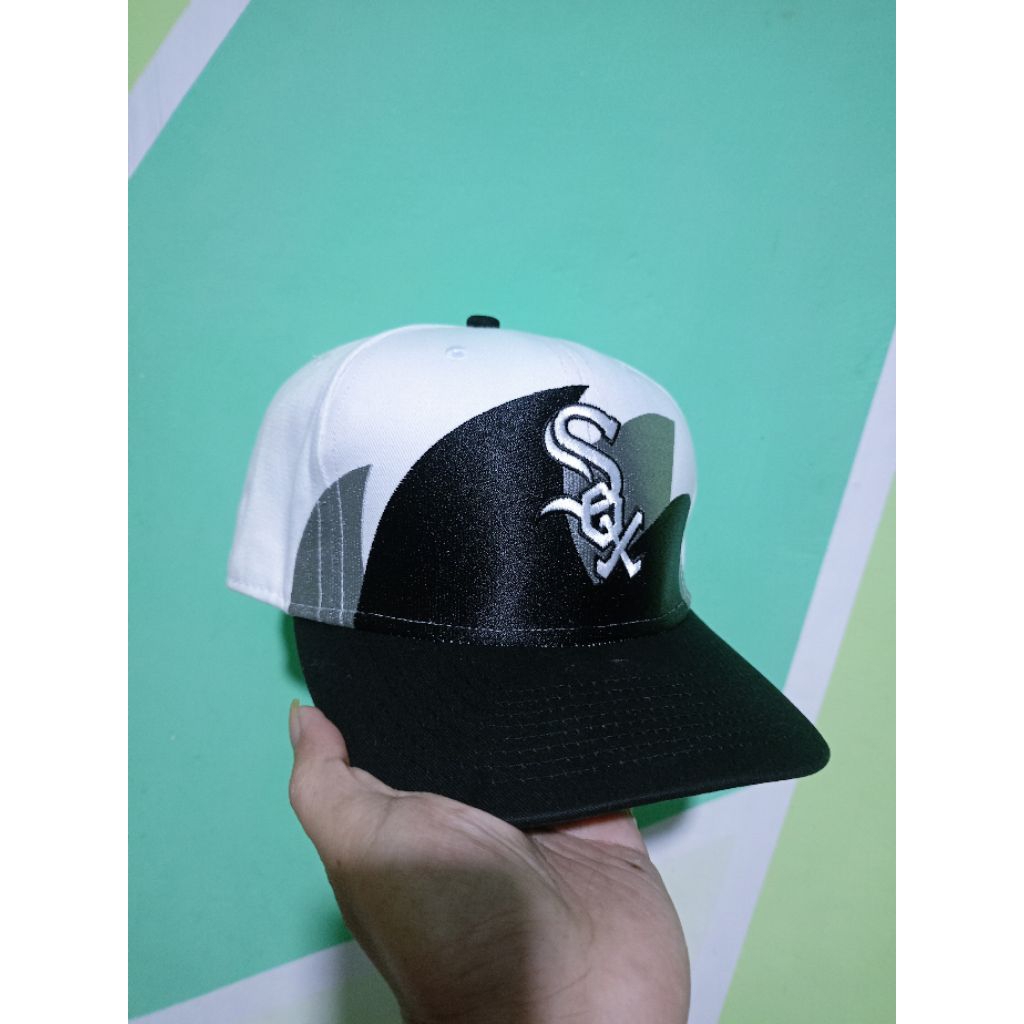 Topi Snapback White Sox Sharktooth Logo Athletic