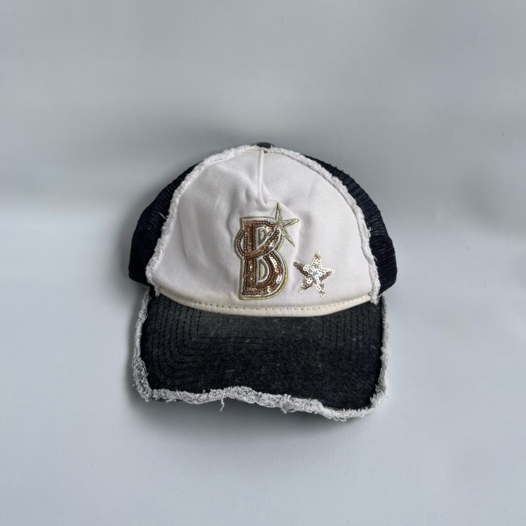 New Era Logo B Trucker Hat Cap