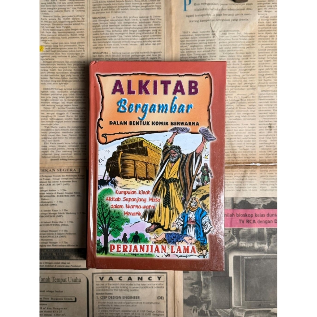 Buku Alkitab Bergambar Dalam Bentuk Komik Berwarna: Perjanjian lama