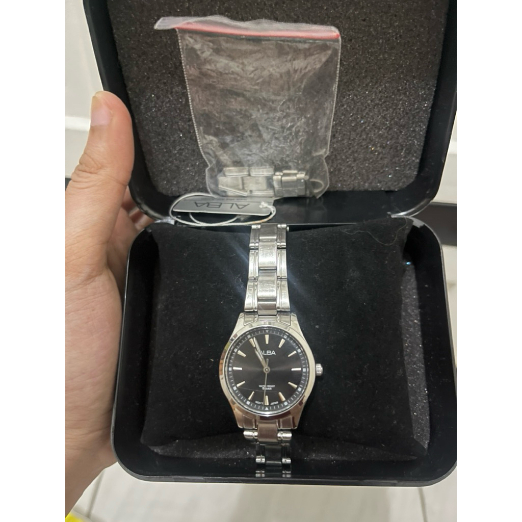 PRELOVED JAM ALBA WANITA ARX029X1