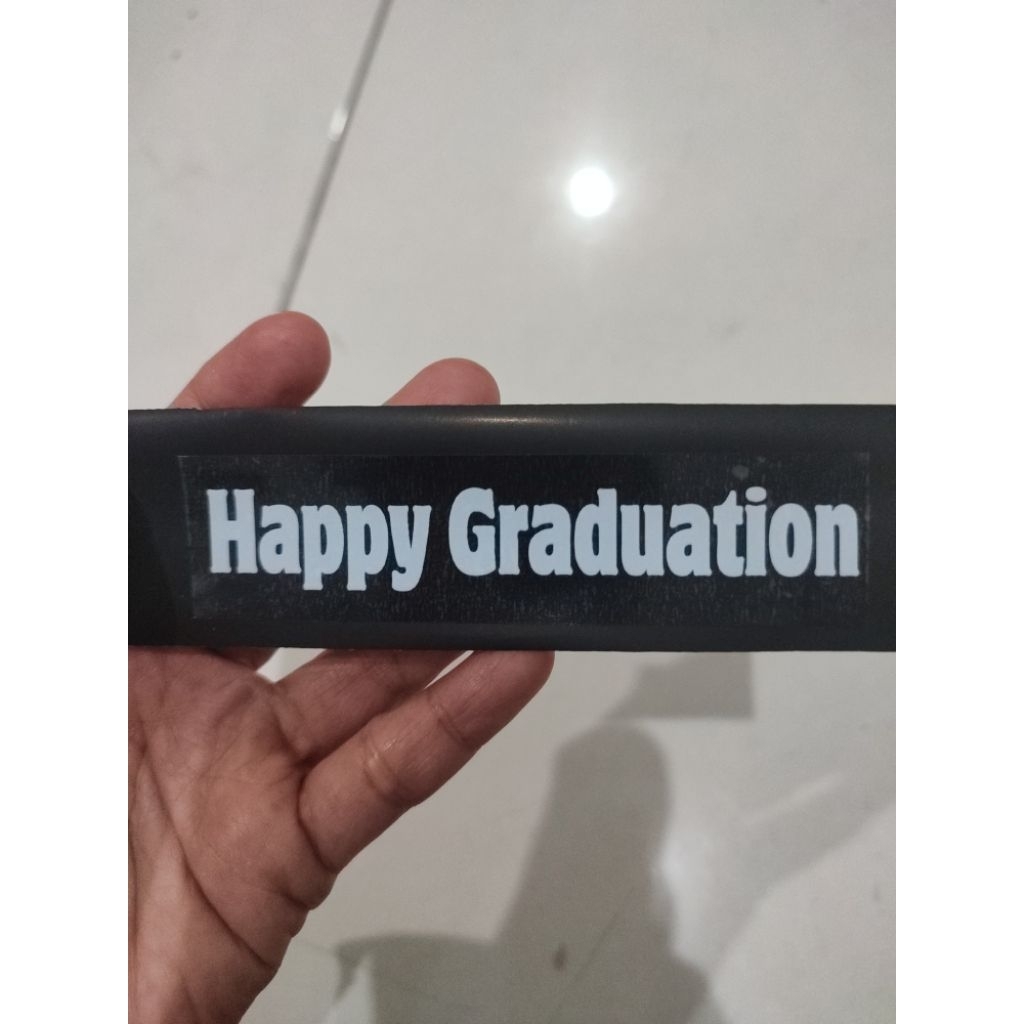 Stiker Transparan Hitam dan Putih untuk Buket Kado Gift dengan Desain Happy Graduation dan Happy Bir