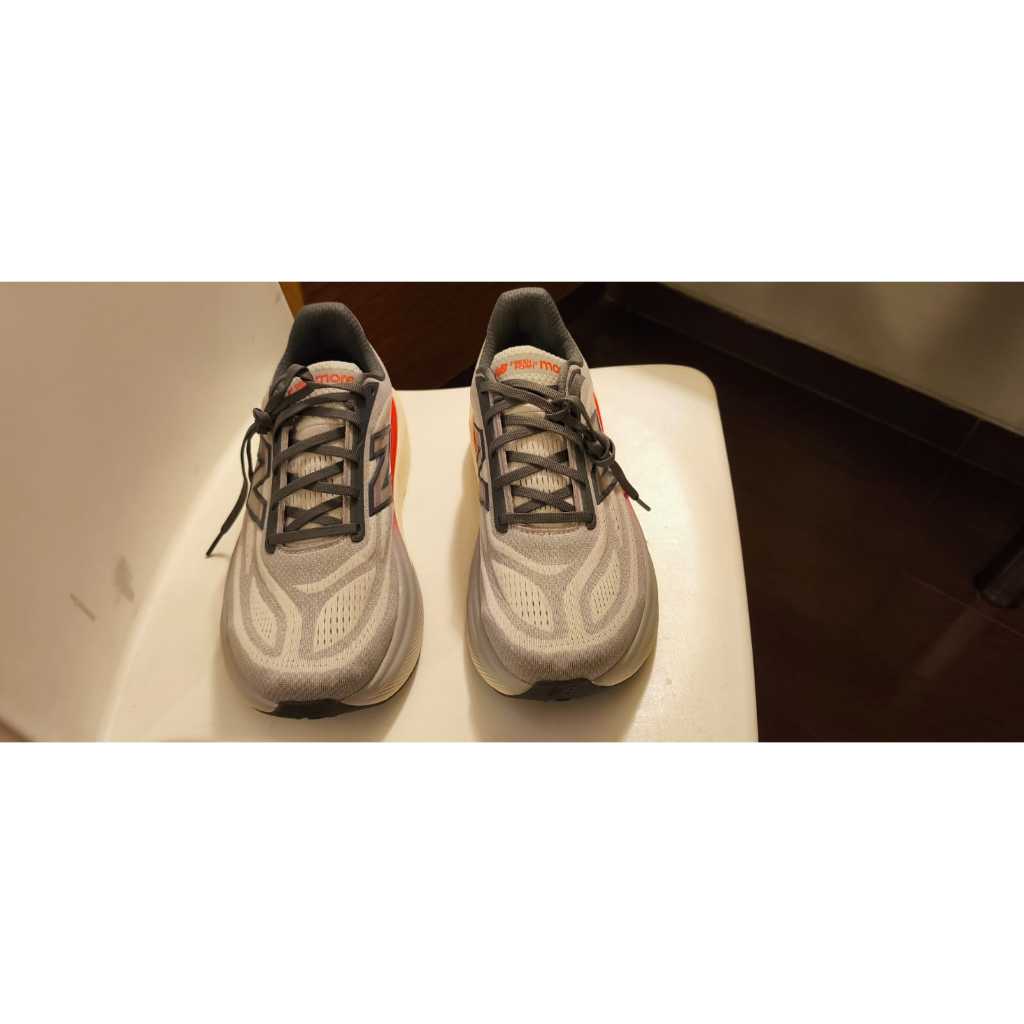 New Balance fresh X foam more V6 men ukuran 44 preloved