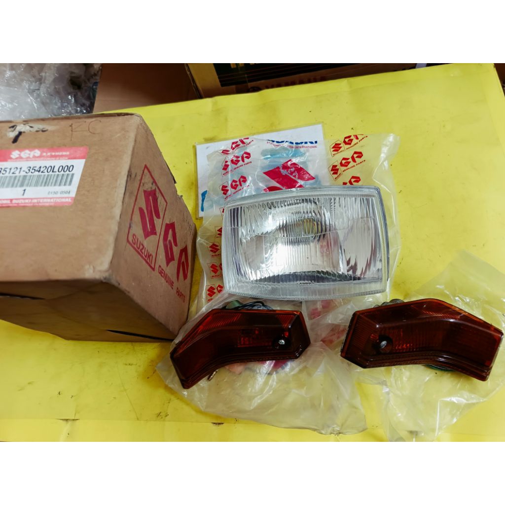lampu depan reflektor head lamp headlamp set riting sein motor suzuki RC100 RC 100 Jet cooled bravo 