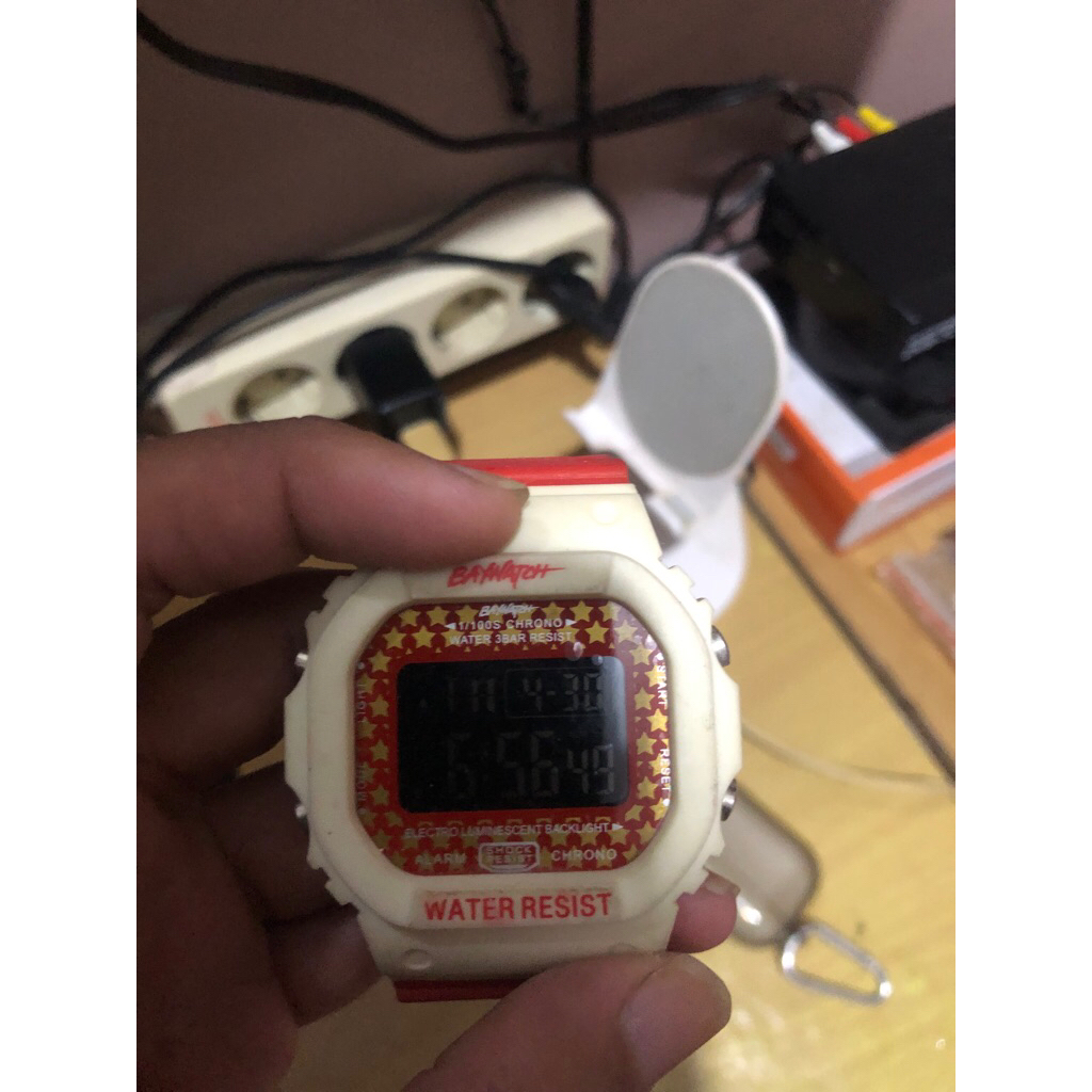 jam tangan baywatch merah