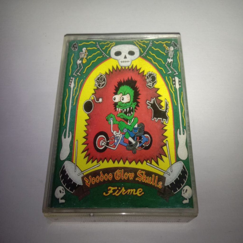 Kaset Pita Voodoo Glow Skulls Firme