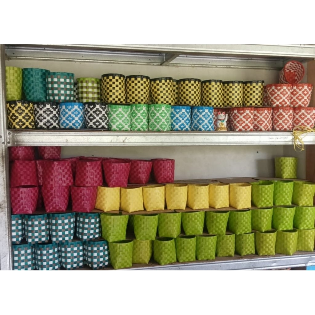 wakul daksina embos plastik