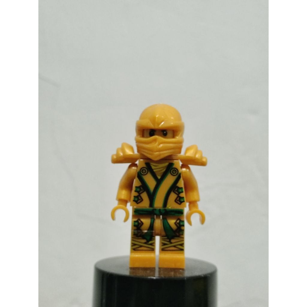 brick ninjago golden ninja (bootleg)