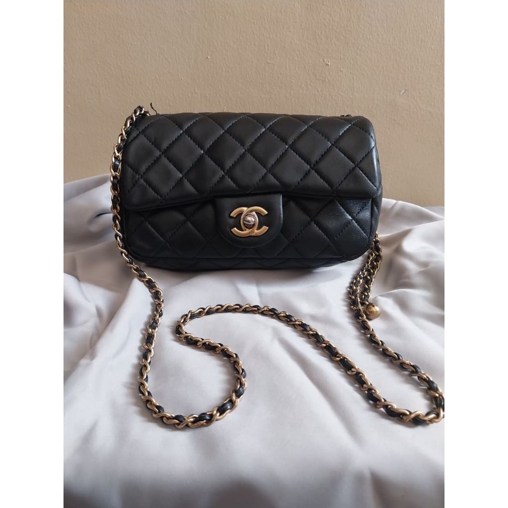 Preloved sling bag Chanel