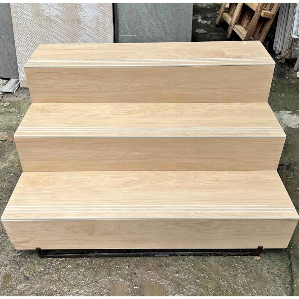 Granit pinjakan tangga 30x100 20x100 motip kayu