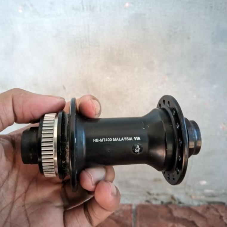 SHIMANO HB - MT400 Freehub depan TA