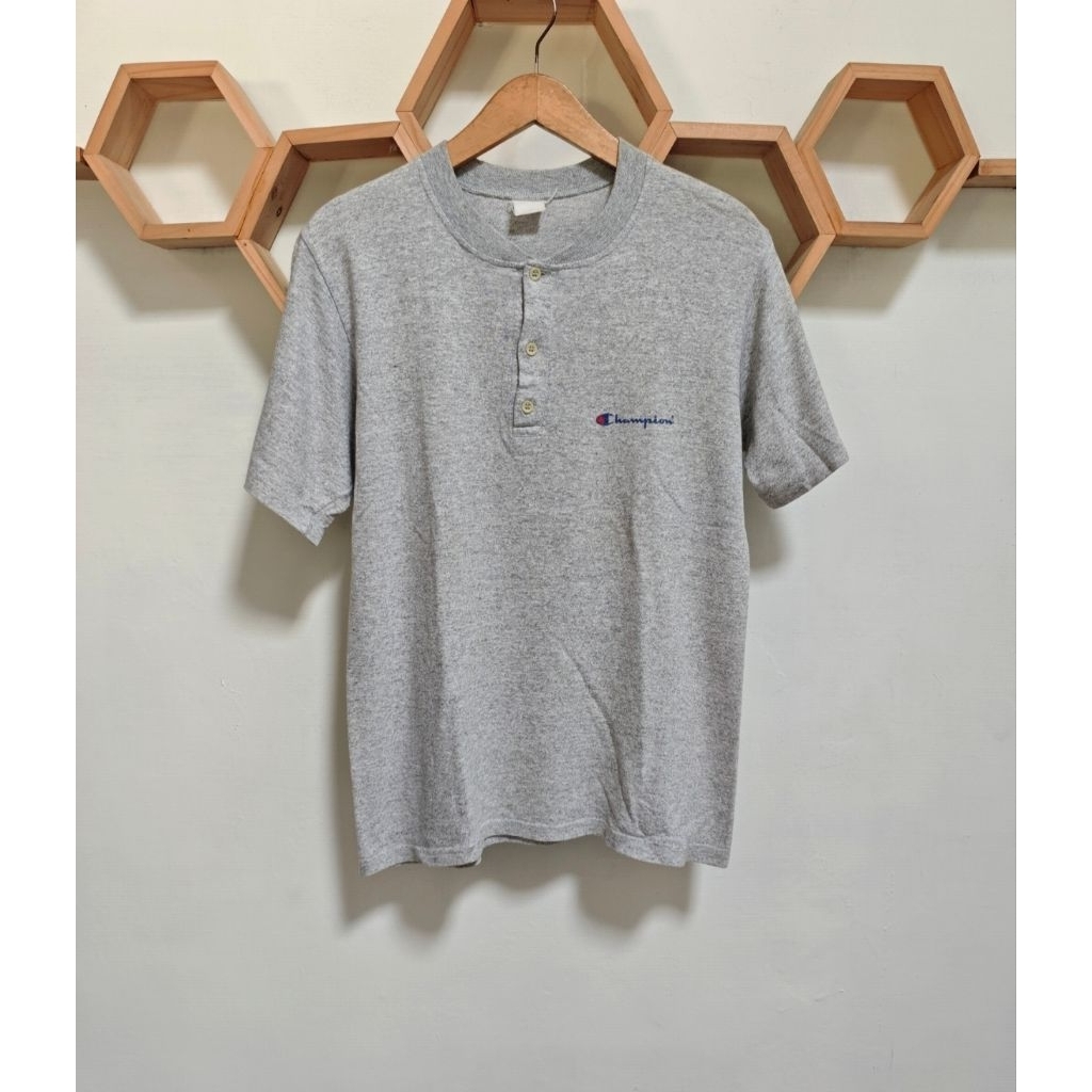 KAOS KERAH CHAMPION BUILD SIZE M