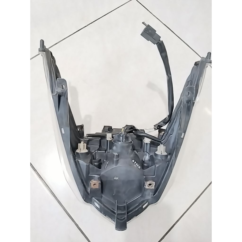 LAMPU BELAKANG STOP LAMP YAMAHA XEON ( KARBU, RC, GT )