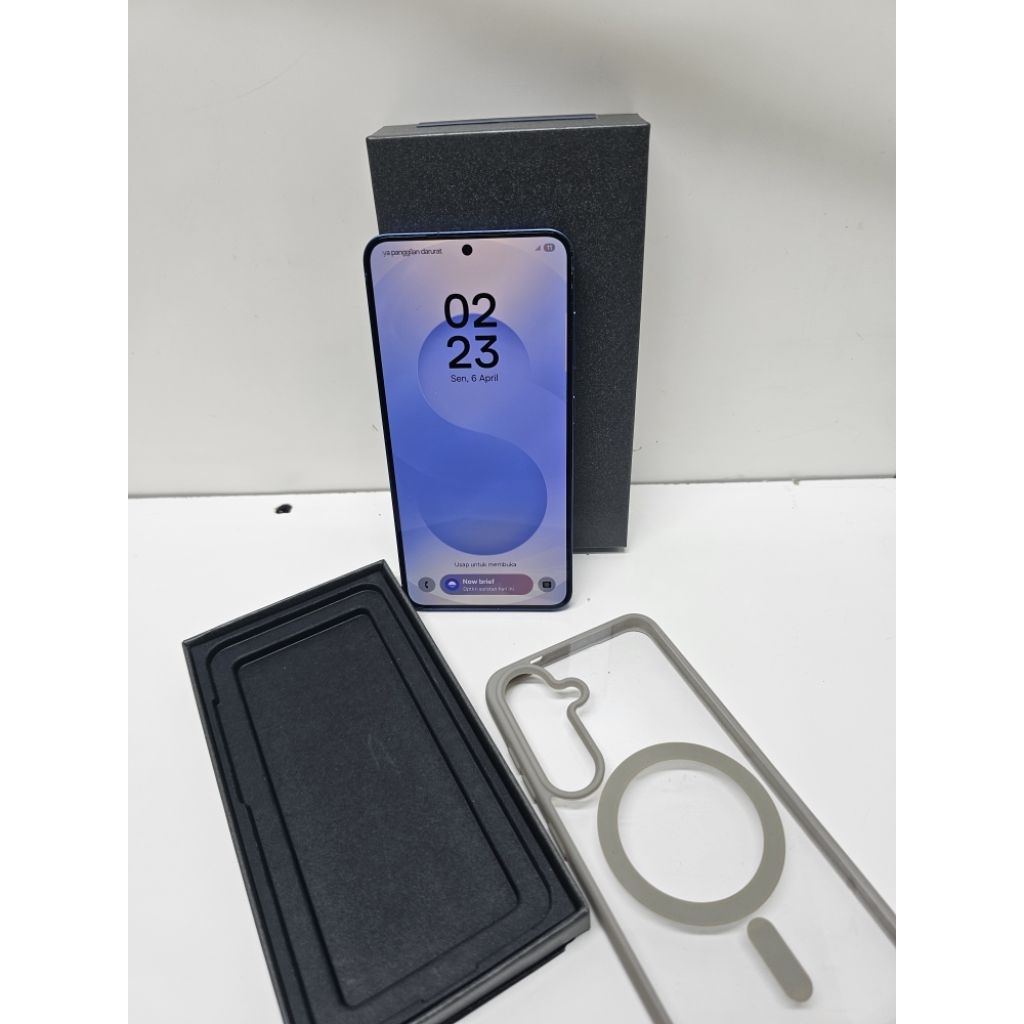 SAMSUNG S25 BASIC 12/512 RESMI