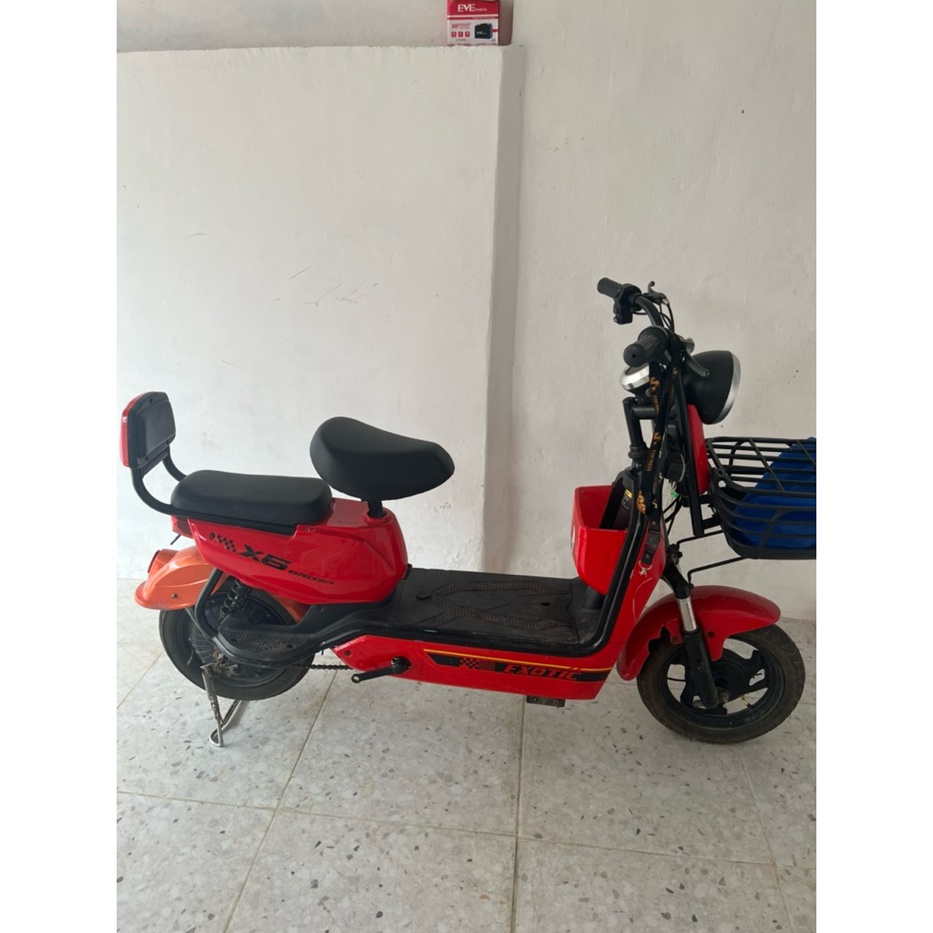 SEPEDA LISTRIK EXOTIC BEKAS PAKAI