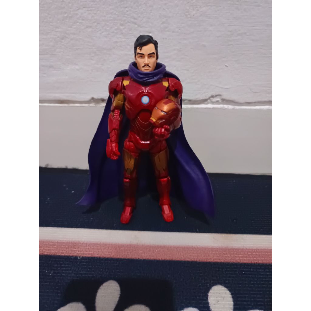 Marvel legends Iron Man Dr doom