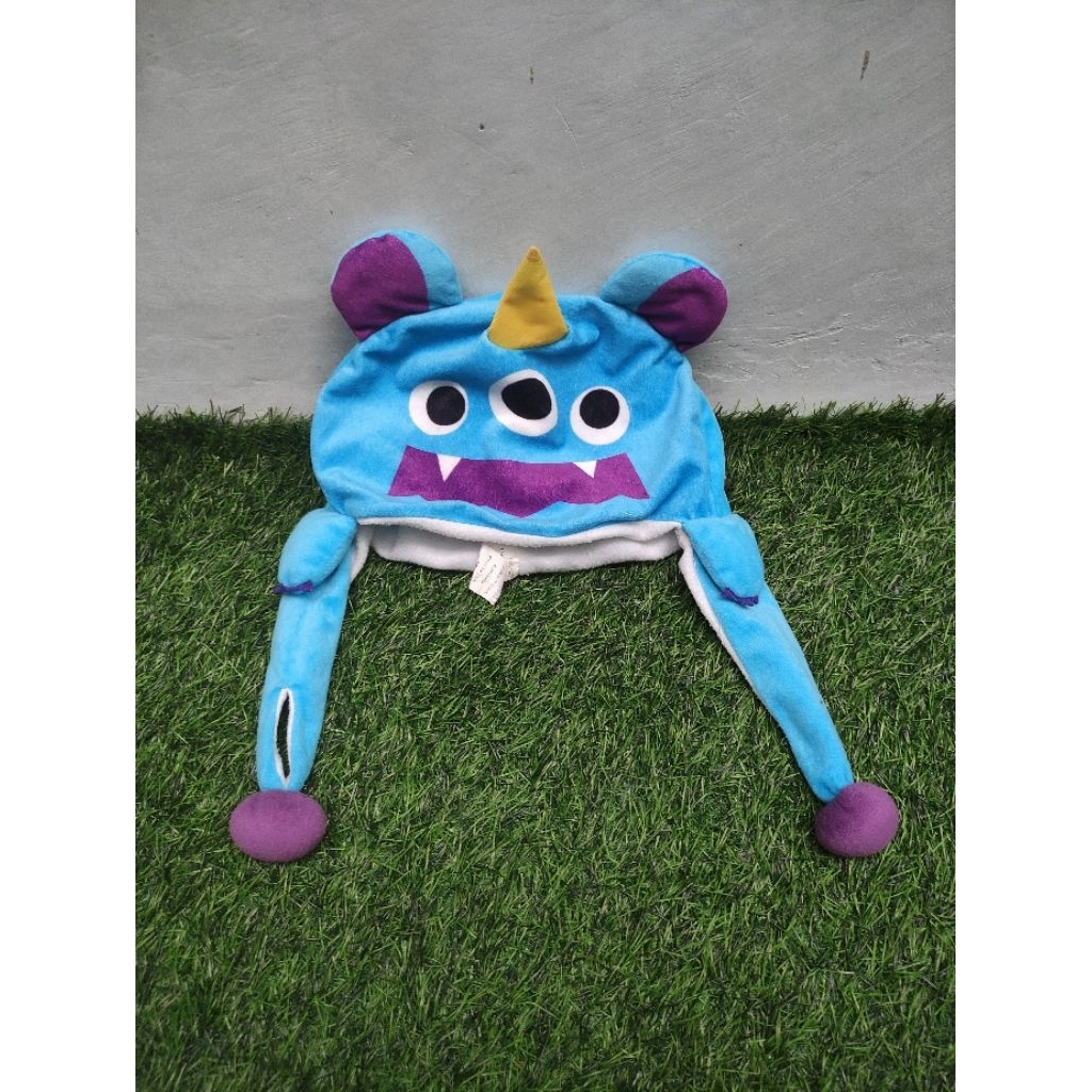 Topi boneka alien/ monster biru original daiso like new