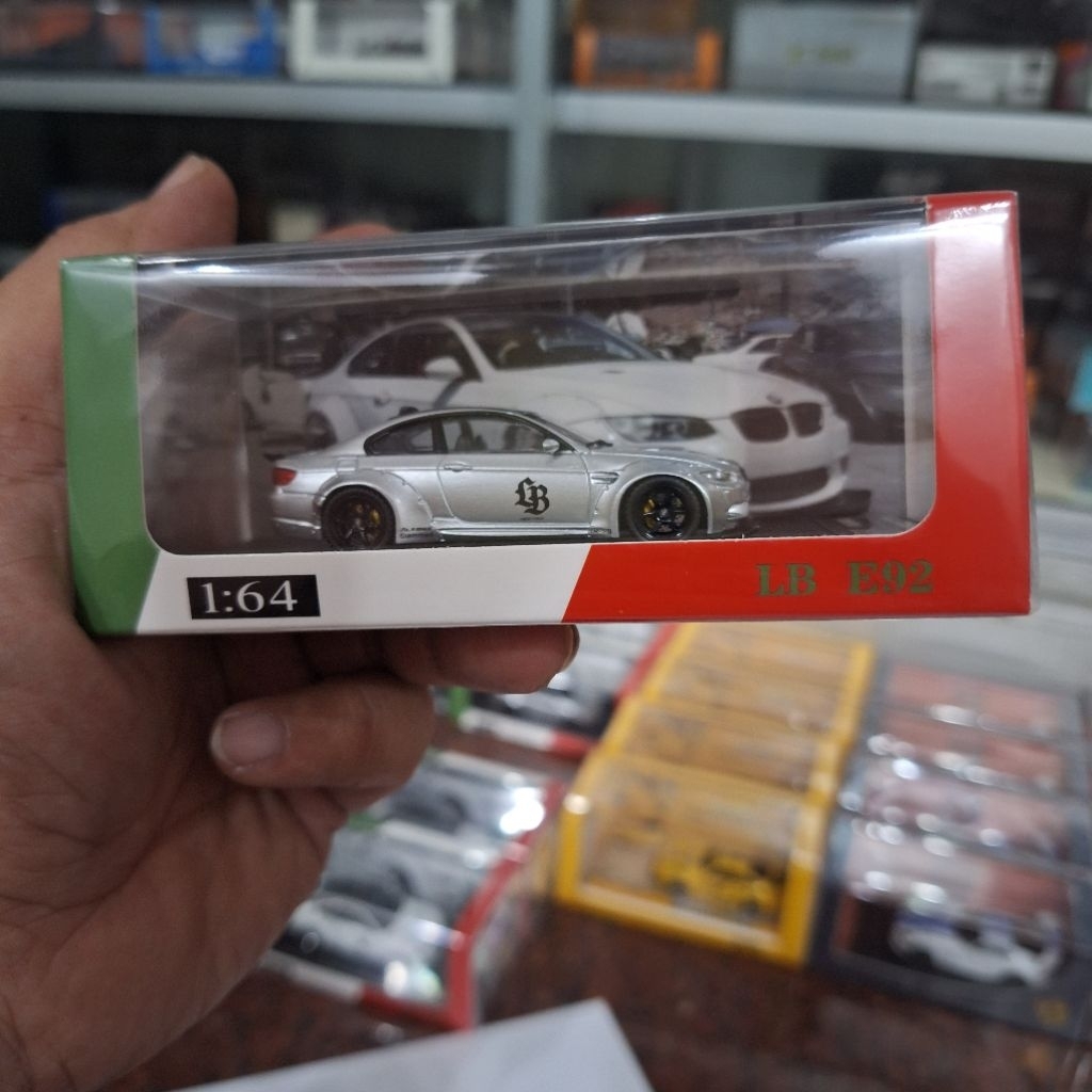Fine Model Diecast Skala 64 BMW E92 M3 LBWK Silver