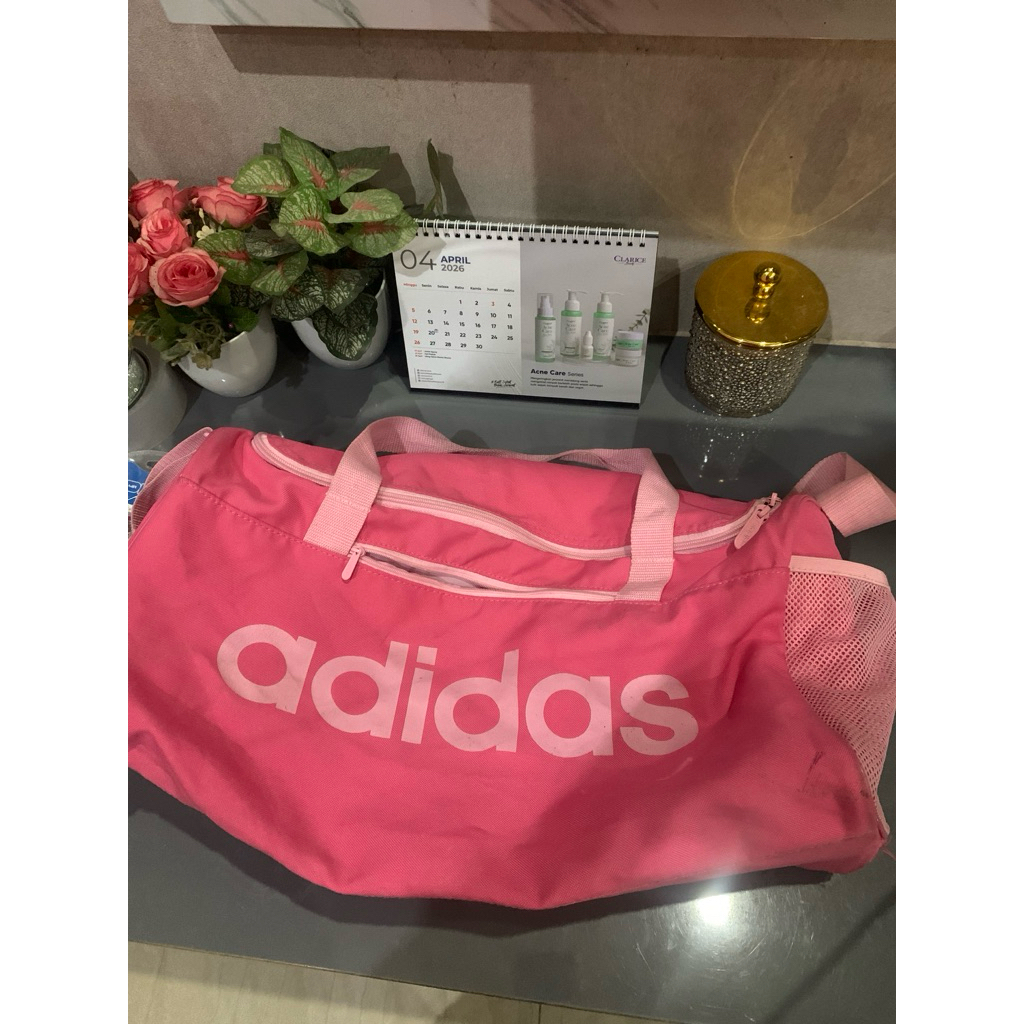 [JANGAN DI CO] Adidas gym bag ori storeI
