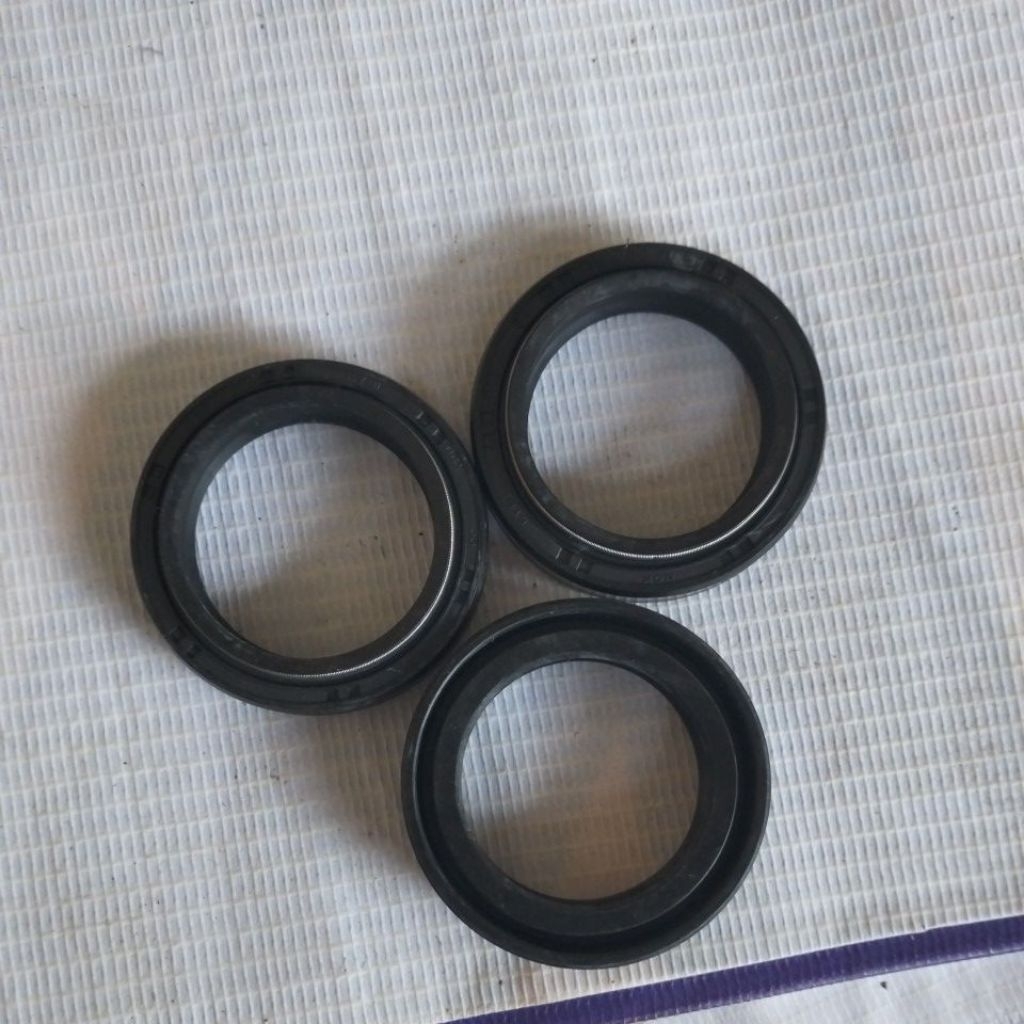 SEAL SHOCK DEPAN OIL SEAL FORK 33 45 8 10.5 VIXION SCORPIO