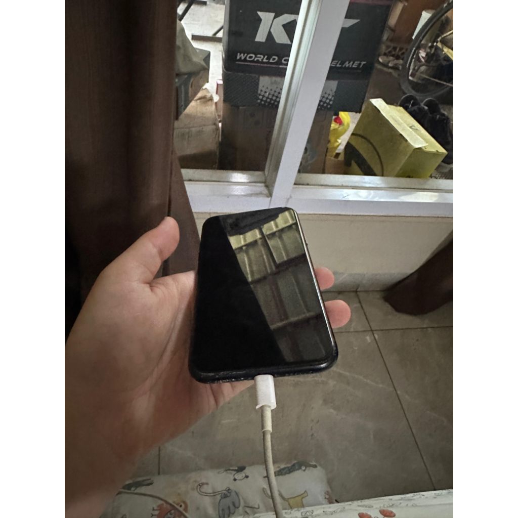 iPhone XR 128Gb iBox