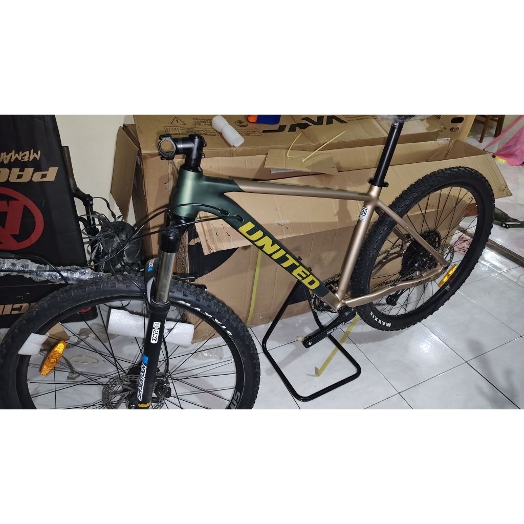 United Clovis 6.1 M 27.5 Baru