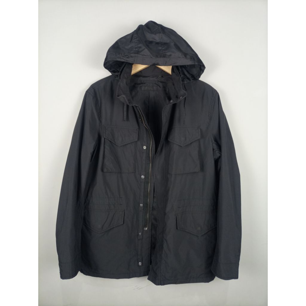 Jaket Uniqlo Parka Waterproof Model M65 Tag Hitam Hidden Hodie_Hitam_Size M Fit L
