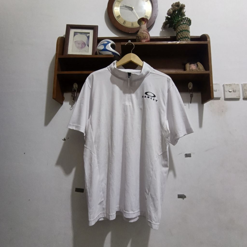 Tshirt OAKLEY BNWT