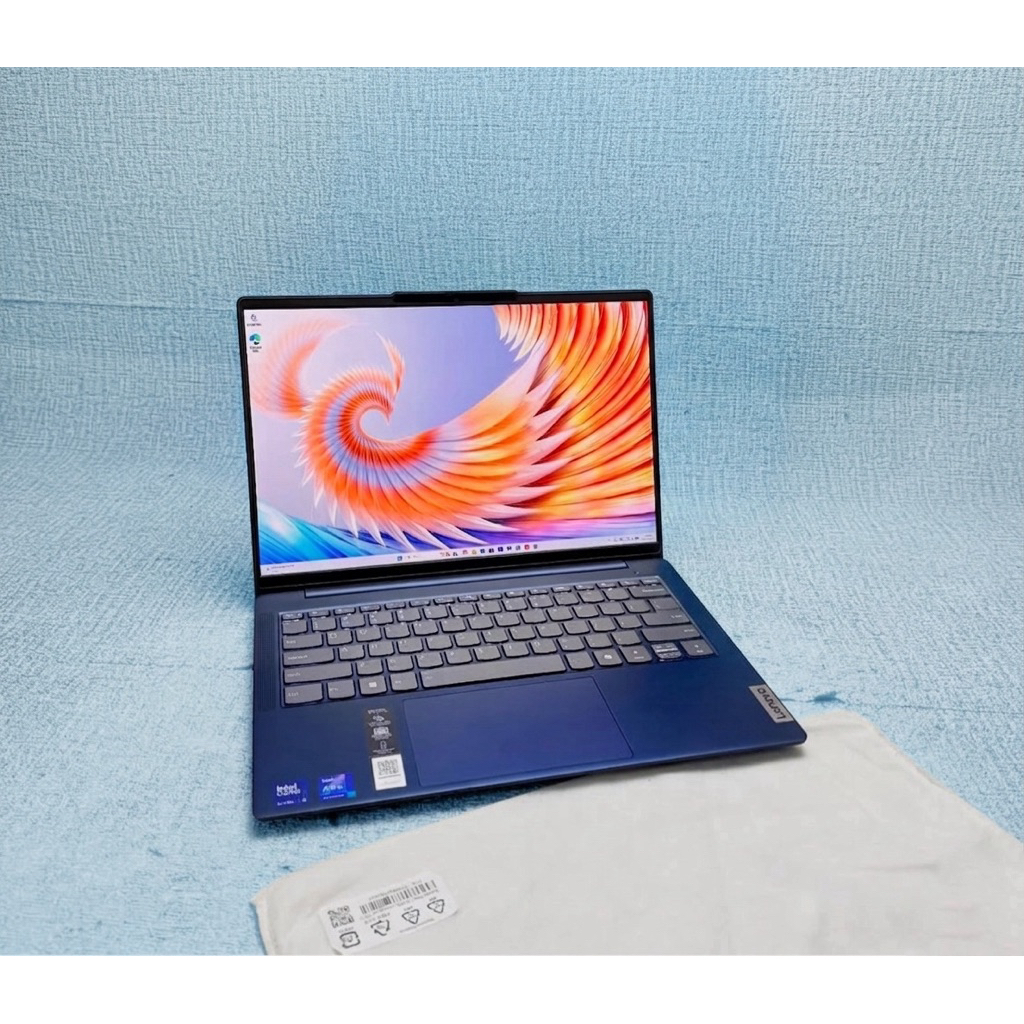 Lenovo ideaPad Slim 5i Core Ultra 5