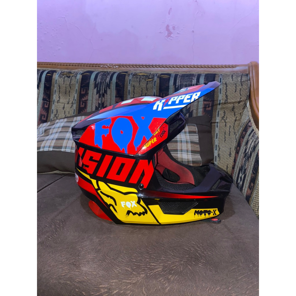 Helm Fox V1