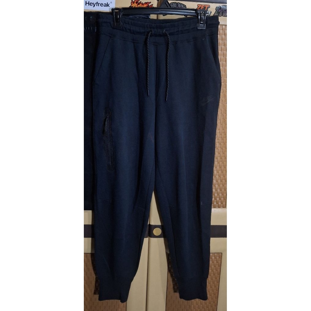 Long Pants / Celana Panjang Nike Tech - Bekas Second