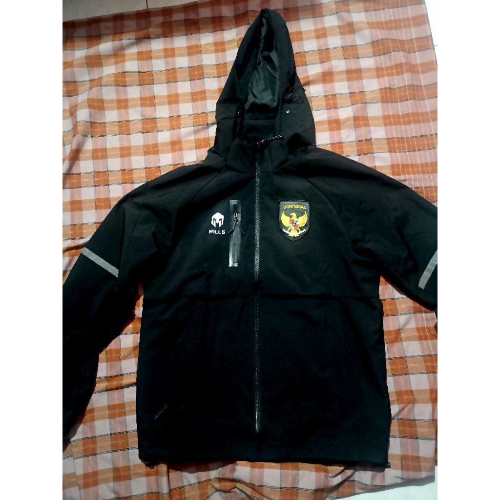 Raincoat Mills Timnas Indonesia