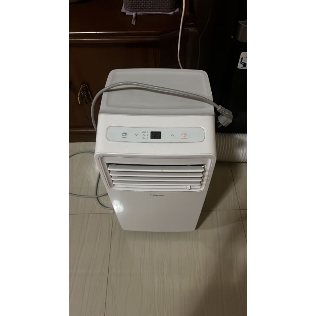 AC Portabel Midea