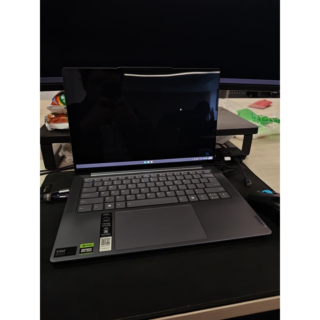 Laptop Ultrabook Lenovo Yoga Pro 7 OLED 14 Inch / 14" | Intel Ultra 7 155H + RTX 4050 6GB | Ram 32GB