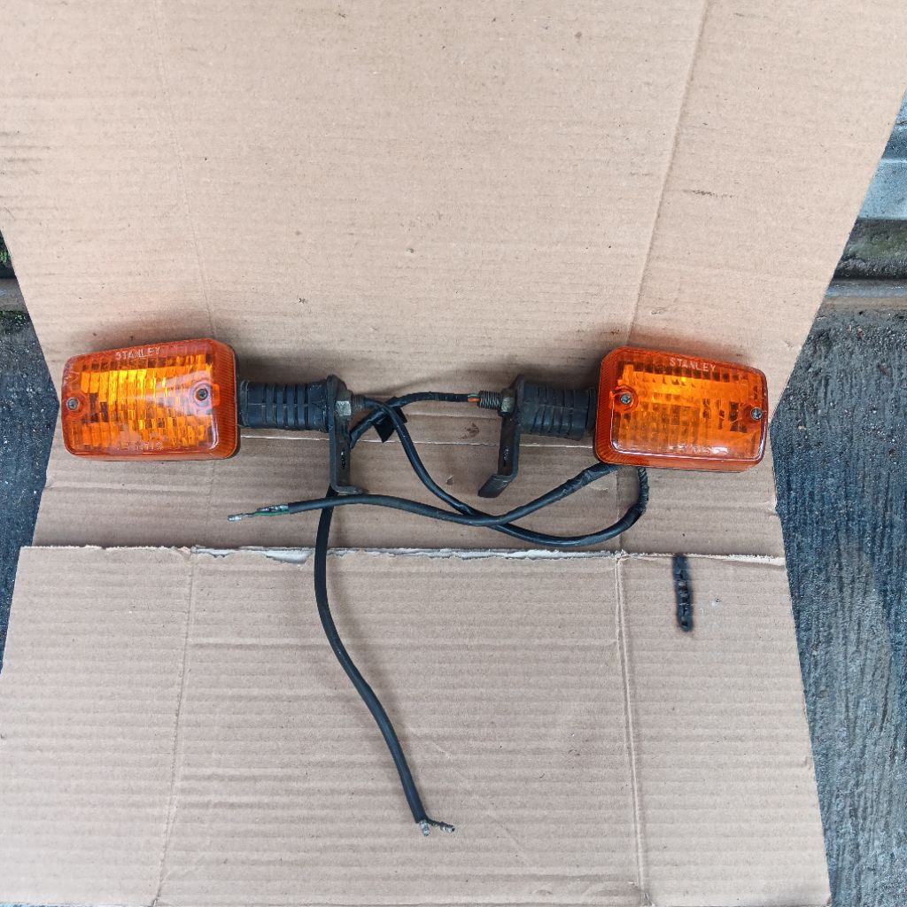lampu sen sein reteng reting depan Honda win 100 original