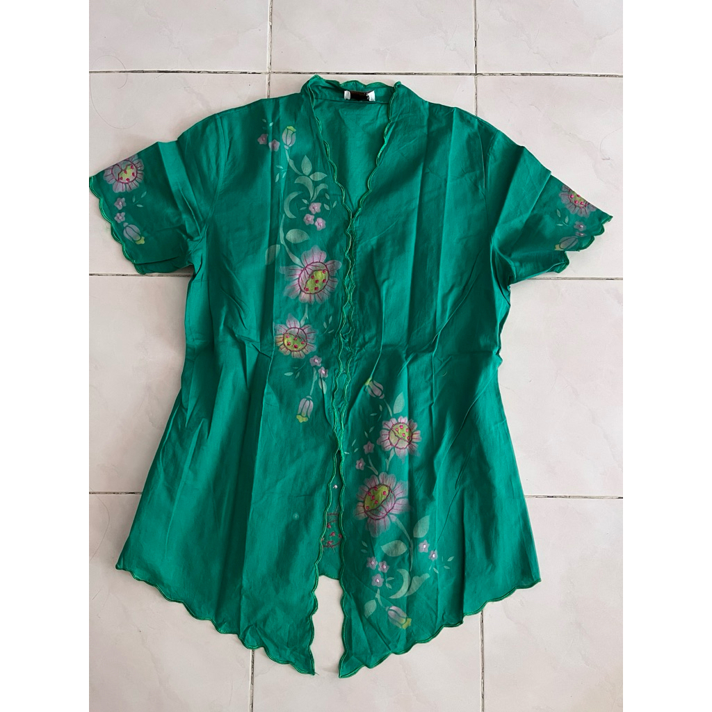 Kebaya Mama Leon