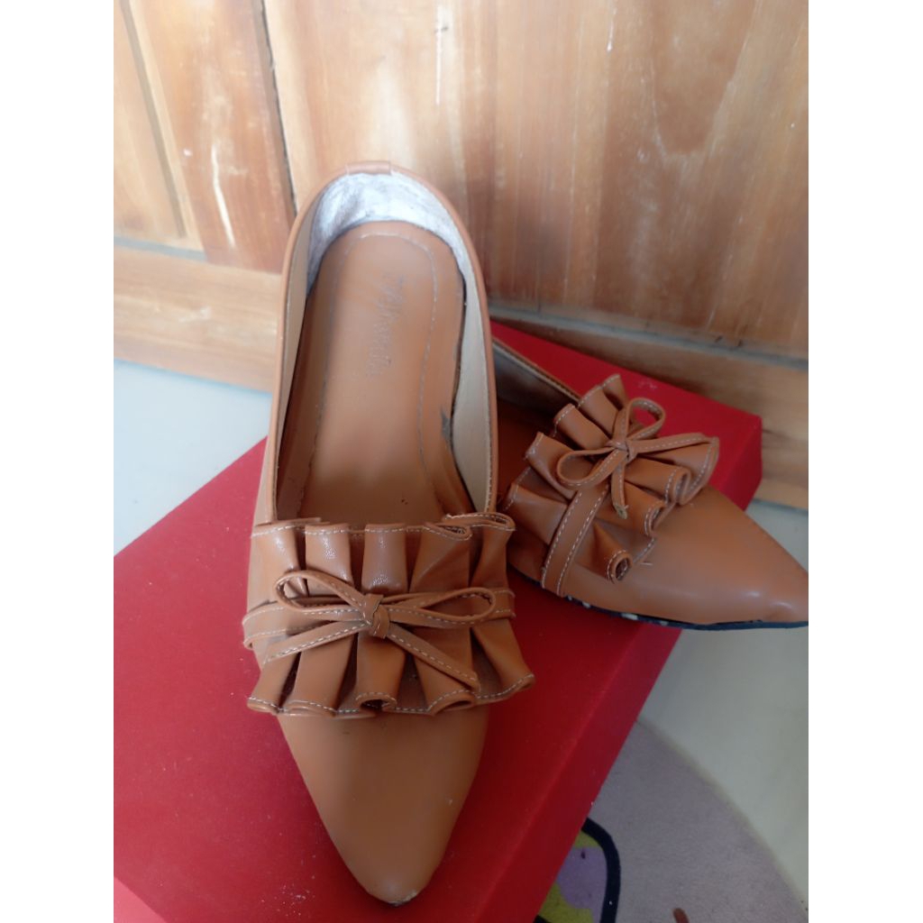 sandal wanita (preloved)