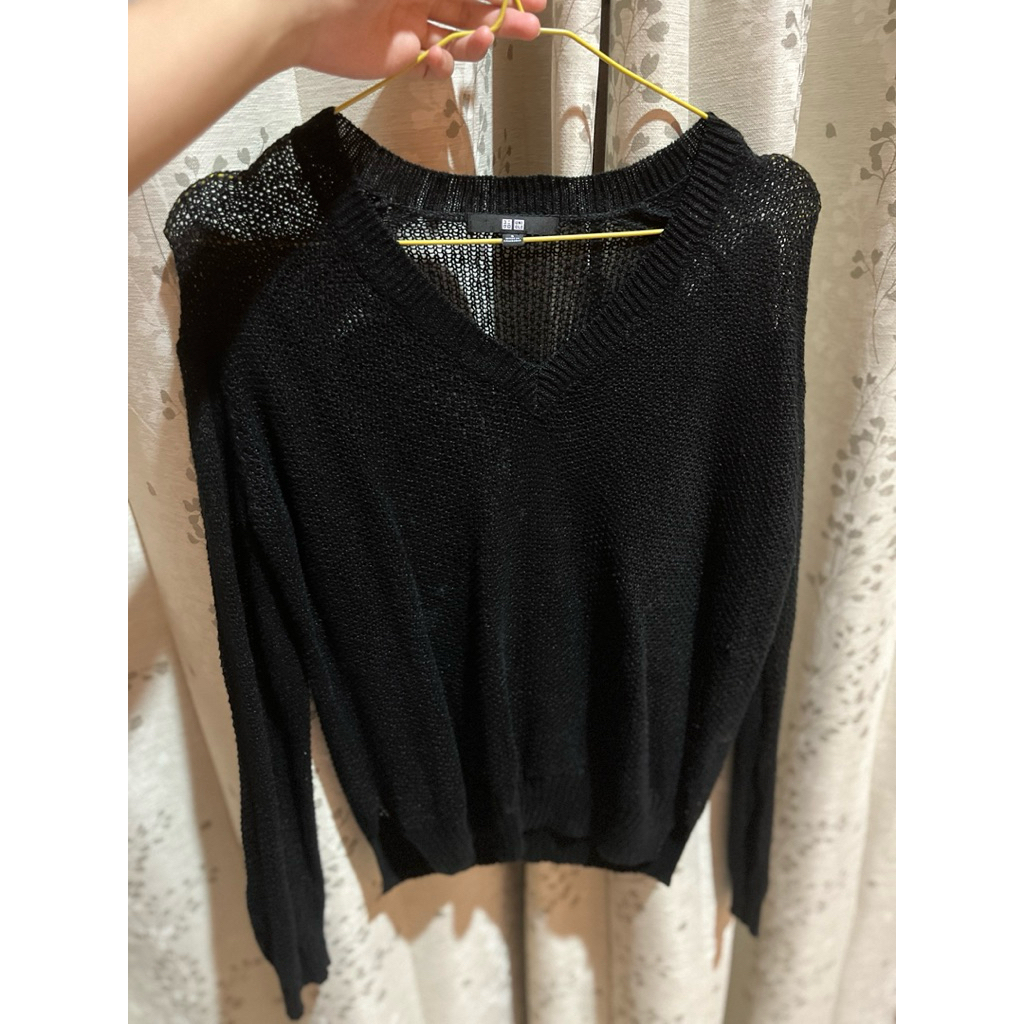 PL Uniqlo rajut hitam pekat
