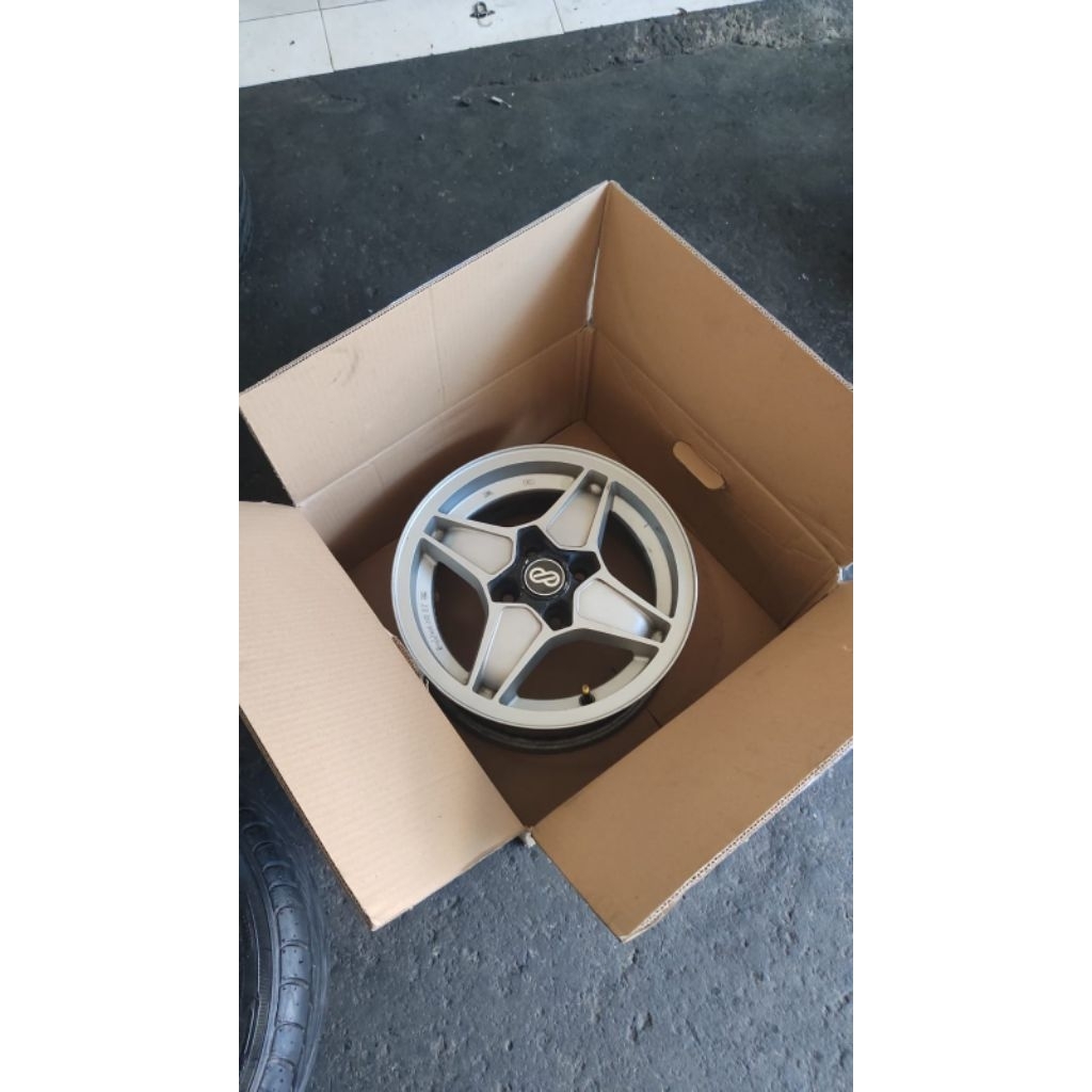 velg enkei spoke f ring 14