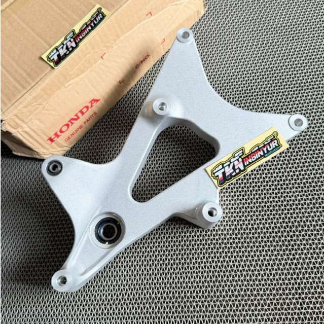 Swing Arm Dudukan Knalpot Pcx Cbu Non Disc Thailand Original