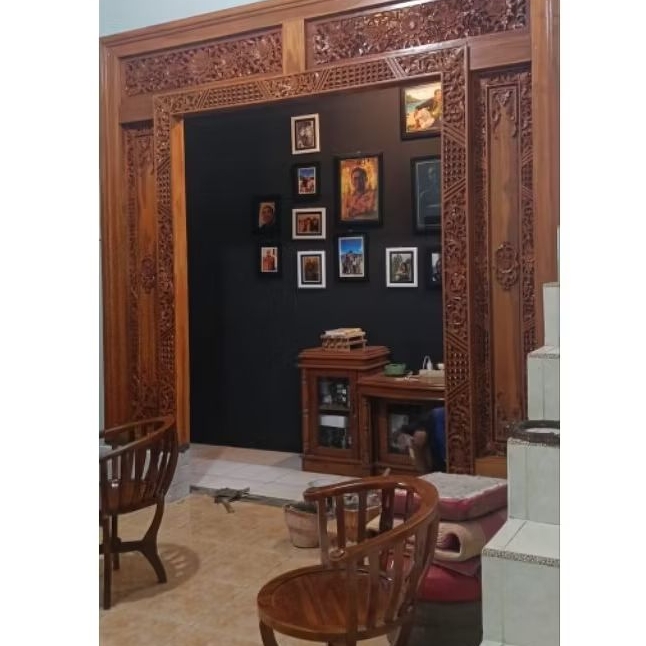 SEKAT RUANGAN GEBYOK PENYEKAT BAHAN KAYU JAYI
