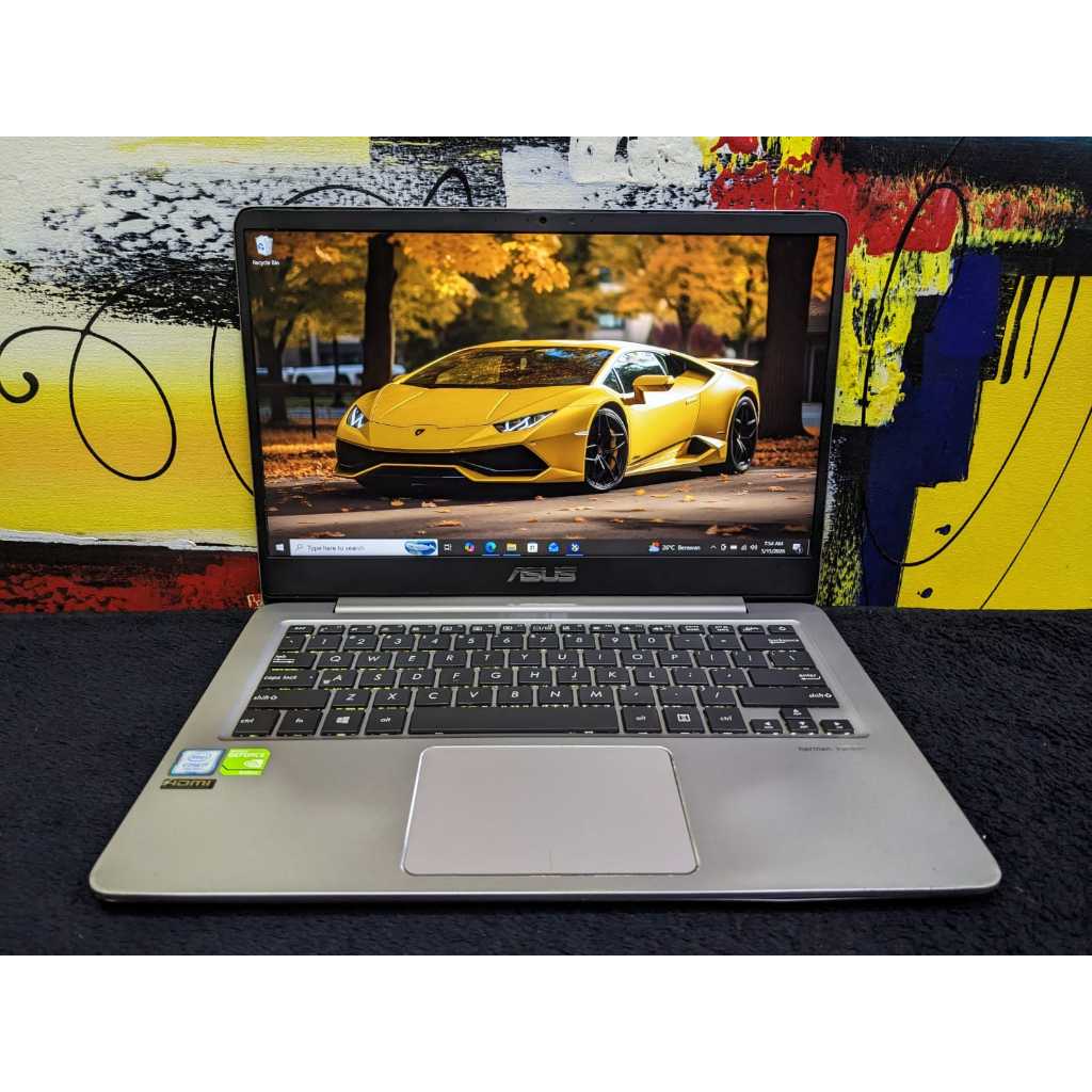 Laptop Asus ZenBook Core i7 7500U 8/1TB Nvidia 940MX2 2GB