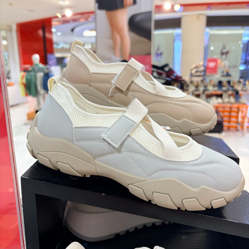 St.Moritz  sepatu sneakers wanita terbaru