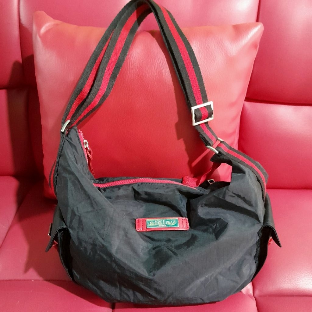 Tas Sling Hobo SISLEY NYLON Hitam Mix Merah
