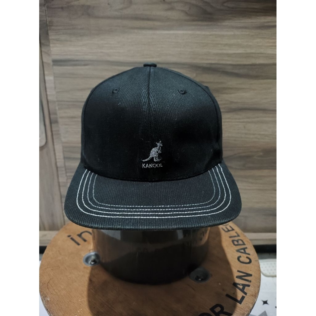 Kangol topi kangol original full tag flexible fit size 56-58
