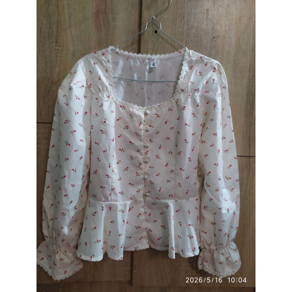 Blouse bunga korea