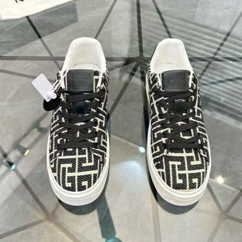 Sepatu Pria Balmain Sepatu santai olahraga sehari-hari yang tahan aus